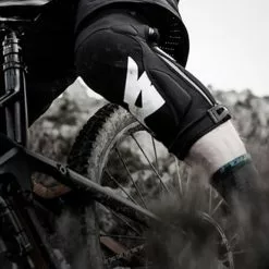 Ginocchiere Bluegrass Solid D3O -Vendite Biciclette MTB bg b3prop24x018 6